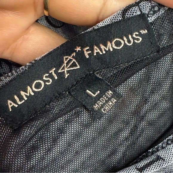 Almost Famous Juniors Newspaper Print Short Sleeve sheer Top Size L Y2K - Picture 8 of 8